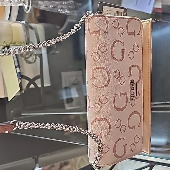 Guess Wallet. Brand new - Picture 5 of 6